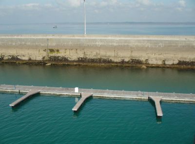 A year and a half after the birth of the project, it's the time we have been waiting for. The empty Camaret port is telling us to get out. We check the met…