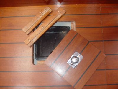 We finally make it to Tenerife, where some boat work and a lot of sun is waiting for us (Santa Cruz de Tenerife, Spain)