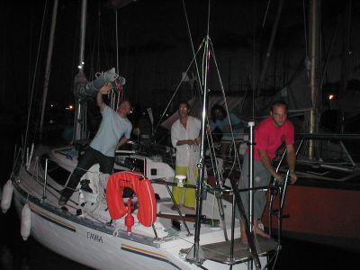The braves and courageous wake up early to cheer France against Ireland in the World Cup Rugby semi-finals. We are sad, our friends 