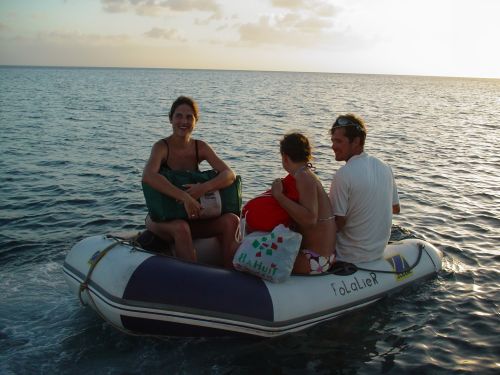 Clémentine is leaving. We're going to St-Lucia with force 7 and a strong sea by night. (Anse Madame, Martinique)