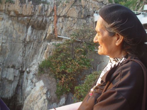 Talking with a former jet-setter. (Acapulco, Mexico)